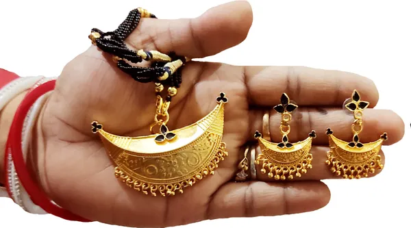 Assamese_Traditional_Gold_Plated_Red_Black_Colour_Joonbiri_Tassel_Jewellery_Set_For_Women